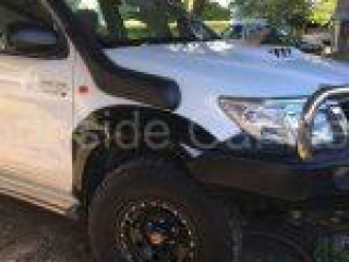 TOYOTA HILUX DUAL CAB 2013 that had all keys lost. Northside Car Keys make 2 new remote keys