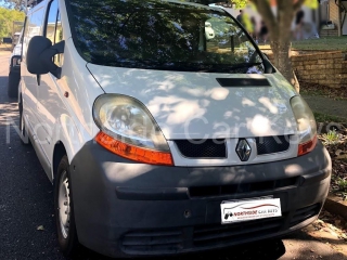 RENAULT TRAFIC VAN 2005