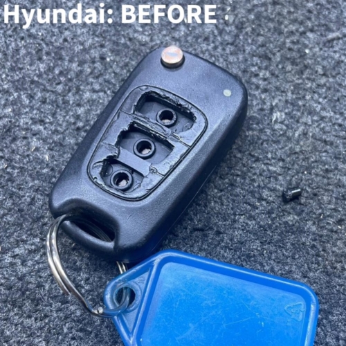 Hyundai flip key with rubber buttons worn through