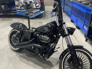 2010 HARLEY-DAVIDSON STREET MOTORCYCLE programming quipment attached