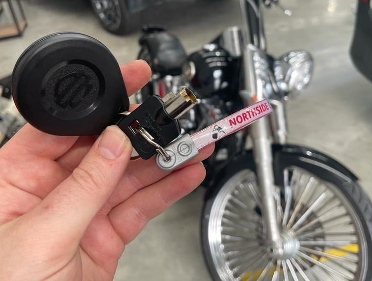 Harley Davidson motorcycle with Replacement smart fob & circular mechanical key